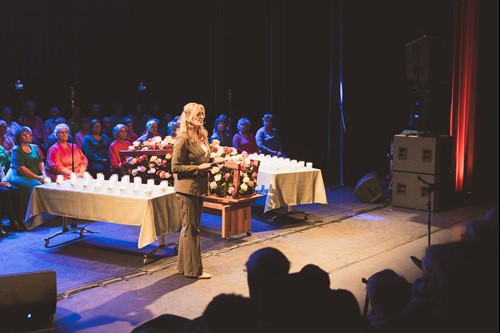 Regien Busschers bij herdenkingsmiddag Haaksbergen